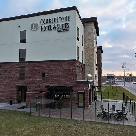 Cobblestone Hotel & Suites - Ottumwa Екстериор снимка