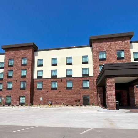 Cobblestone Hotel & Suites - Ottumwa Екстериор снимка