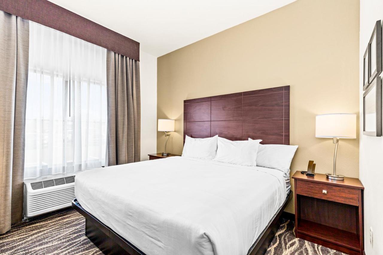 Cobblestone Hotel & Suites - Ottumwa Екстериор снимка