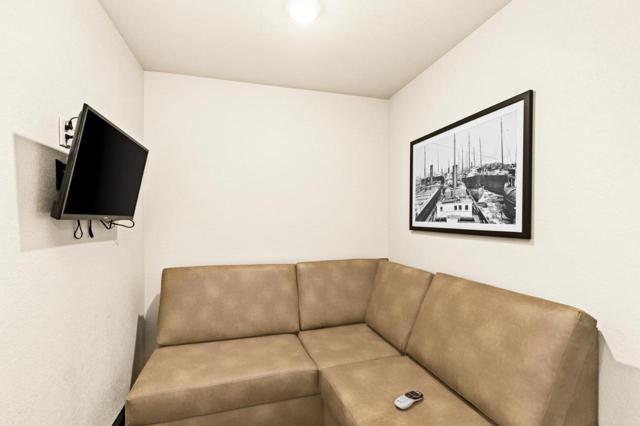 Cobblestone Hotel & Suites - Ottumwa Екстериор снимка