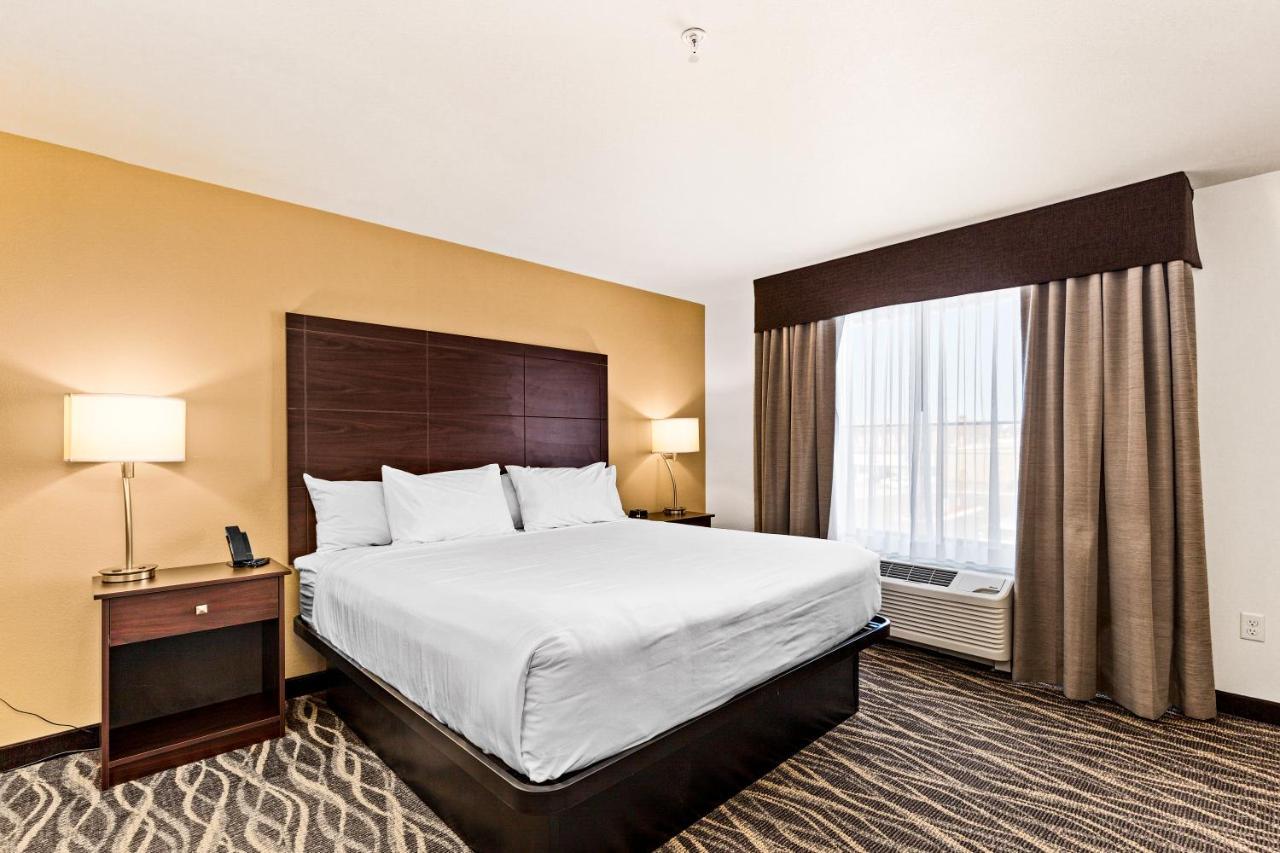 Cobblestone Hotel & Suites - Ottumwa Екстериор снимка