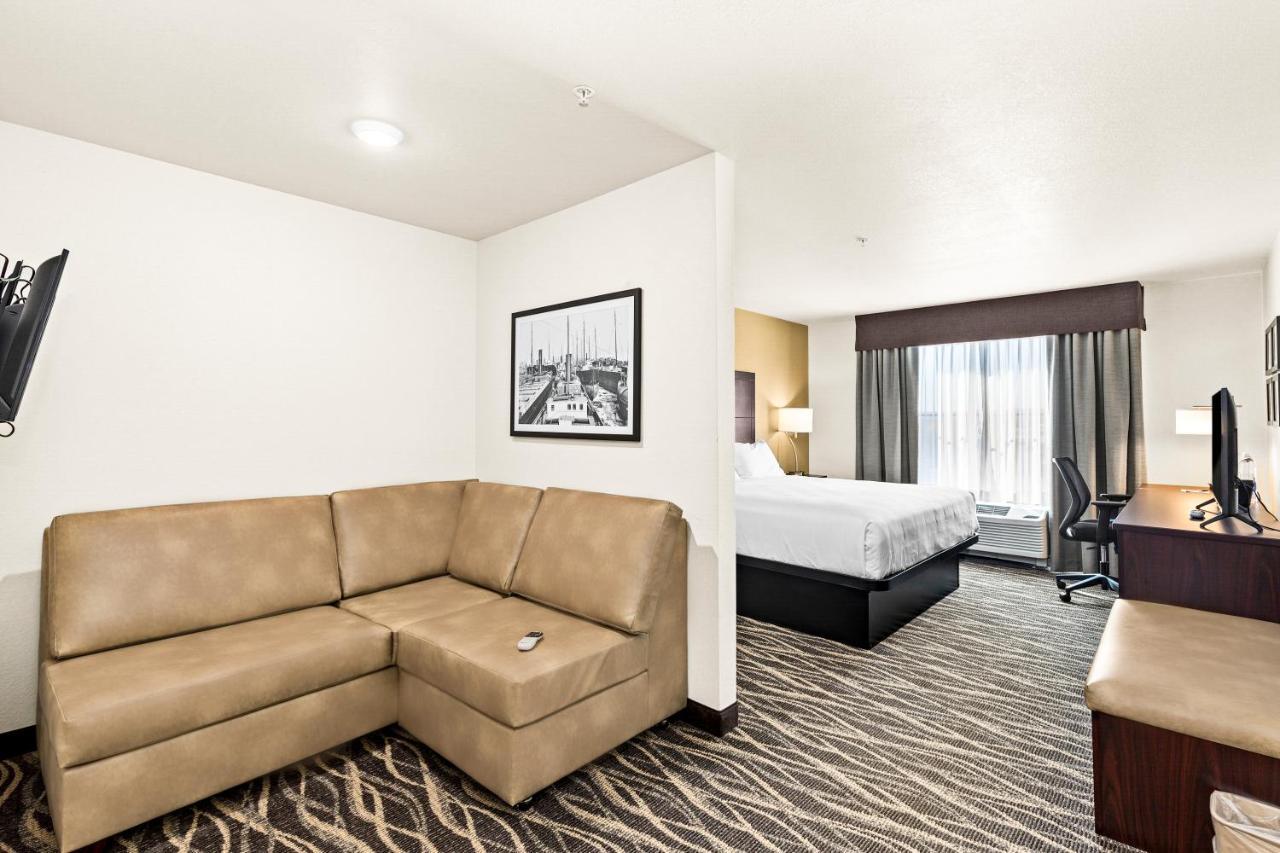 Cobblestone Hotel & Suites - Ottumwa Екстериор снимка