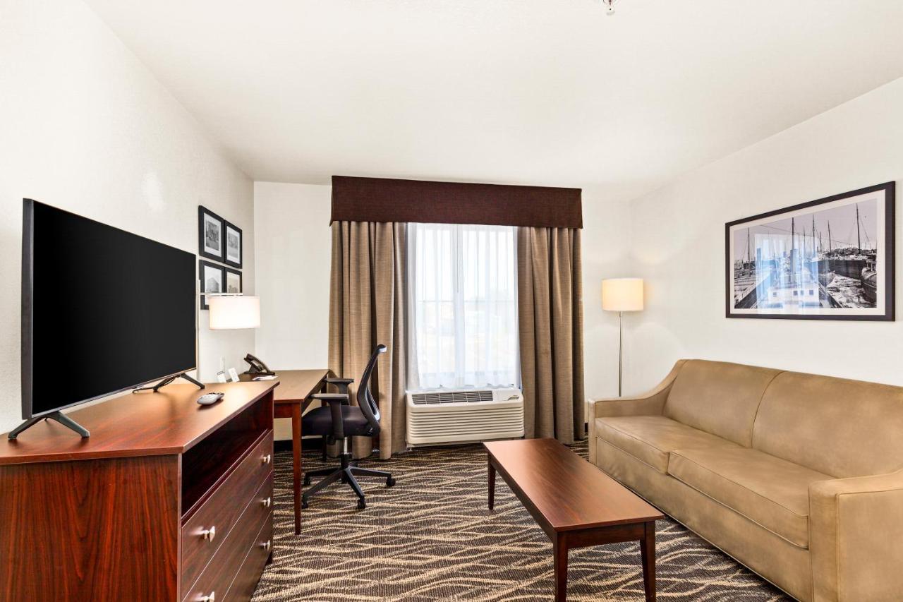 Cobblestone Hotel & Suites - Ottumwa Екстериор снимка